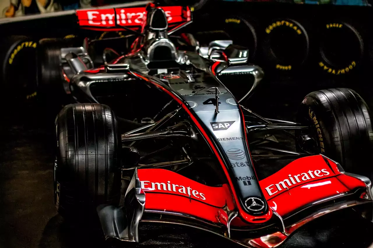 Breaking Down Bernie Ecclestone's Take on Lewis Hamilton's Potential 2024 F1 Championship