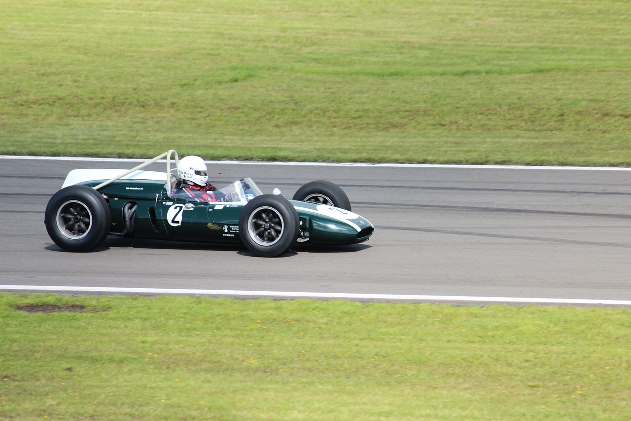 A Fascinating Look at The Evolution of Formula One Racing
