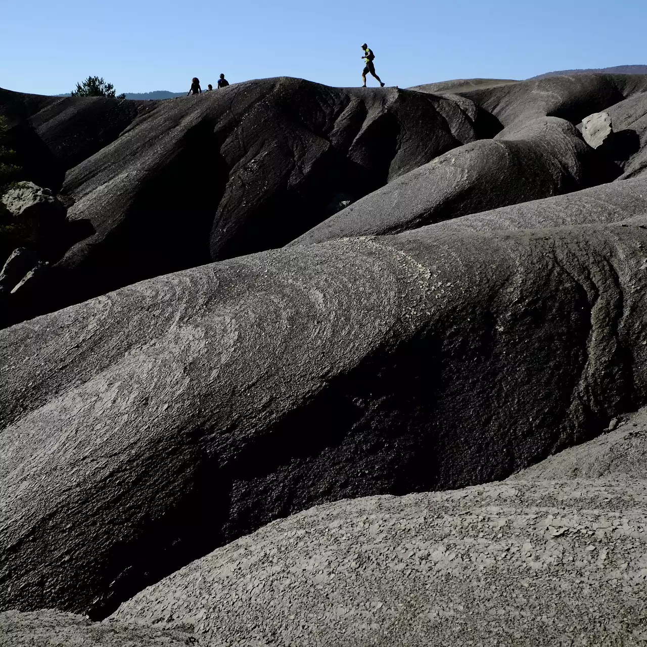 Técnicas de corrida em trilha: como navegar em terrenos e subidas