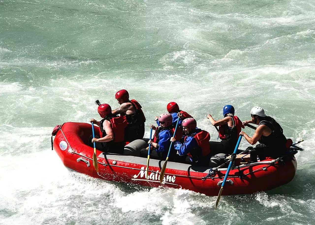 Navigating the Rapids: A Beginner's Guide to Rafting Basics