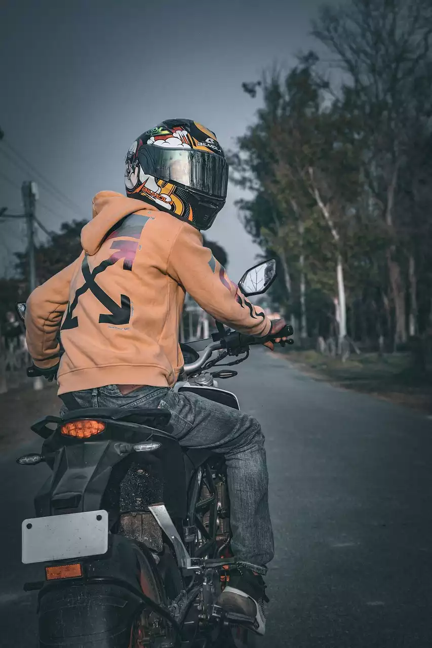 איך לרכוב על אופנוע בבטחה