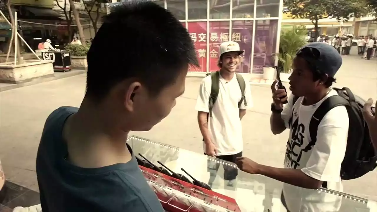 פליפה גוסטבו: סקייטבורד מקצועי ברזילאי עושה גלים בתעשייה