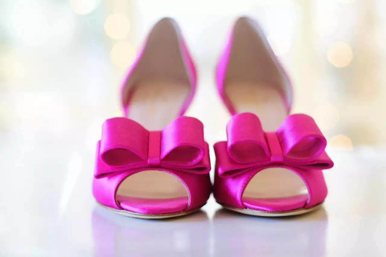 הפסיכולוגיה של נעלי נשים: למה אנחנו אוהבים אותן כל כך